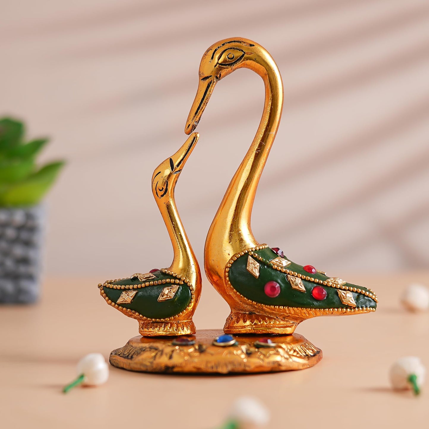 Webelkart Metal Kissing Duck Showpiece for Home and Office Decor Decor- Decorative Items for Home, Antique Home Decor (6 Inches)
