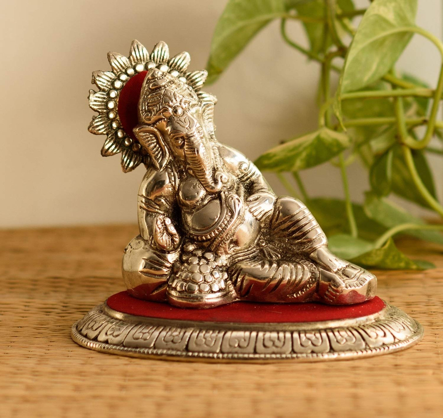 eCraftIndia Brown Resin Meditating Lord Shiva Statue | Lord Shiva Idol for Home Decor Pooja Room Office Car Dashboard | Shiv Murti | Shiv Idol Gift for Diwali Housewarming Maha Shivratri Birthday