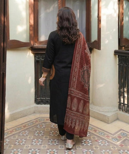 ANNI Designer Women's Rayon Viscose Straight Embroidered Kurta with Pant and Dupatta | V-Neck Kurti Set | 3/4 Length Regular Sleeves | Soft Comfortable Fabric | 3 Piece Outfit