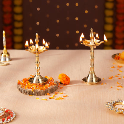 Amazon Brand - Solimo Brass Diya with Single Petals