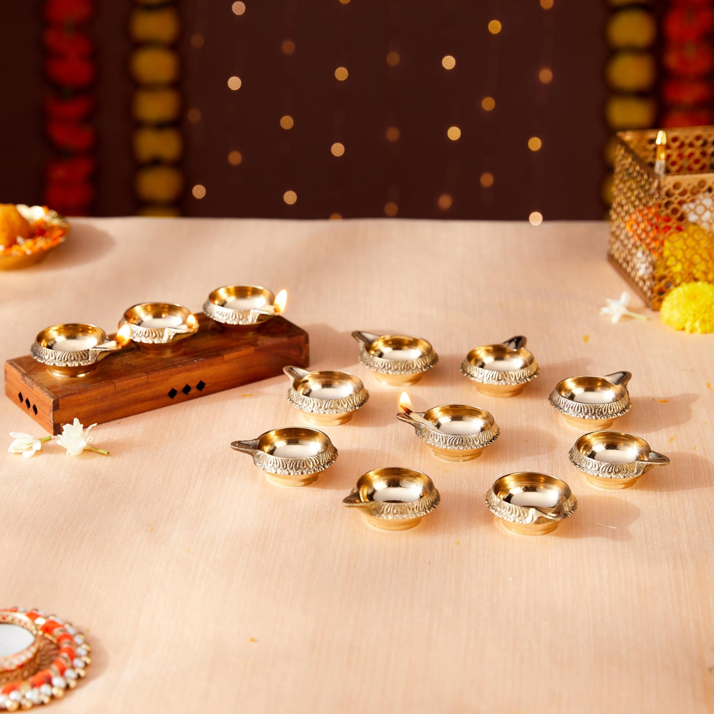 Amazon Brand - Solimo Brass Diya with Single Petals